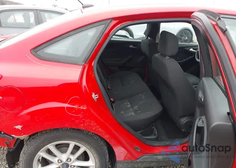 2015 Ford Focus Se z USA, uszkodzony, nr VIN 1FADP3F25FL253772